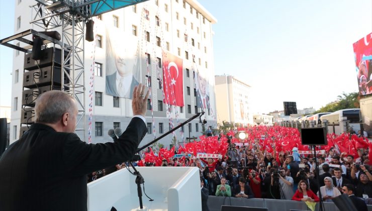 “Sen Osmanlı’ya hakaret edebilecek hadde ne zaman ulaştın be hadsiz”