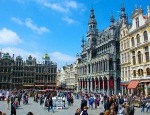 Brüksel’de alkol tüketimi yasağının süresi uzatıldı
