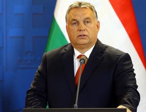 Orban, AP’deki yolsuzluk iddialarına sosyal medyadan alaycı gönderme yaptı