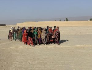 Taliban yöneticisi kız okullarının açılmasını istedi