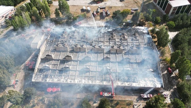Atatürk Üniversitesi’nde çıkan yangın kontrol altına alındı
