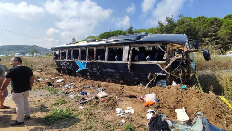 Çanakkale’de tur otobüsü devrildi: Ölen ve yaralananlar var