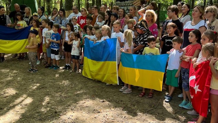 Ukrayna’nın savaş mağduru çocukları “Dev”lerle buluştu