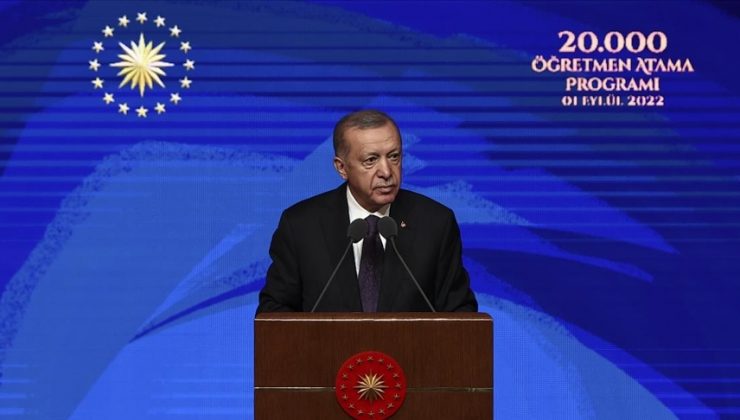 Cumhurbaşkanı Erdoğan: Eğitimi gündelik siyasete meze yapmak doğru yaklaşım değil