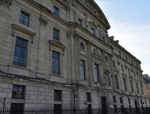 Fransız mahkemesinden Erol Aksoy kararı