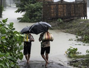 Hindistan’da şiddetli yağışlar ve yıldırımlar 36 can aldı