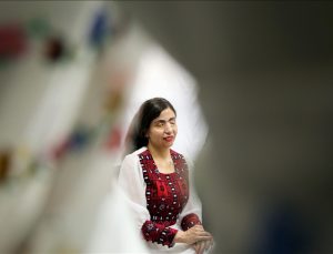İranlı modacı asit saldırısına uğrayan kadınlarla çalışıyor