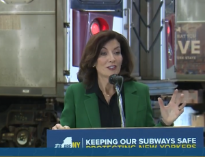New York’da metro istasyonları ve vagonlar kameralarla donatılacak