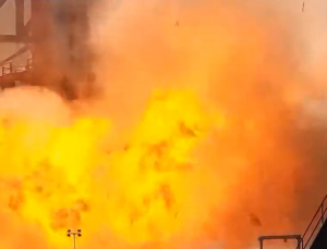 SpaceX’in roket testinde yangın