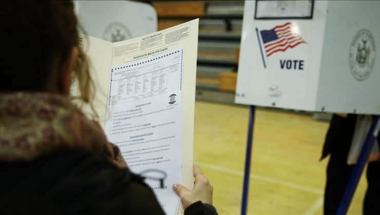 ABD’de ön seçimleri Trump yanlısı adaylar kazandı