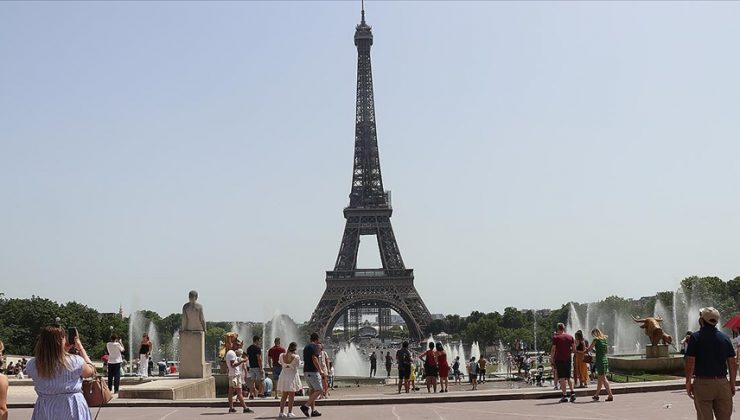 Paris gün içinde araç trafiğine kapatıldı