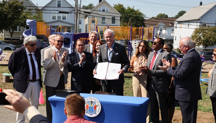 New Jersey’de binlerce öğrenciye ücretsiz gıda