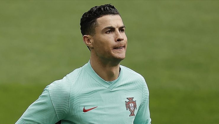 Cristiano Ronaldo: Ülkeme asla sırtımı dönmem