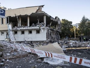 Rus güçleri, Ukrayna’nın Harkiv şehrini vurdu