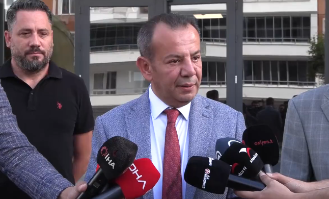 CHP’li Tanju Özcan, HDP’ye kına gönderdi