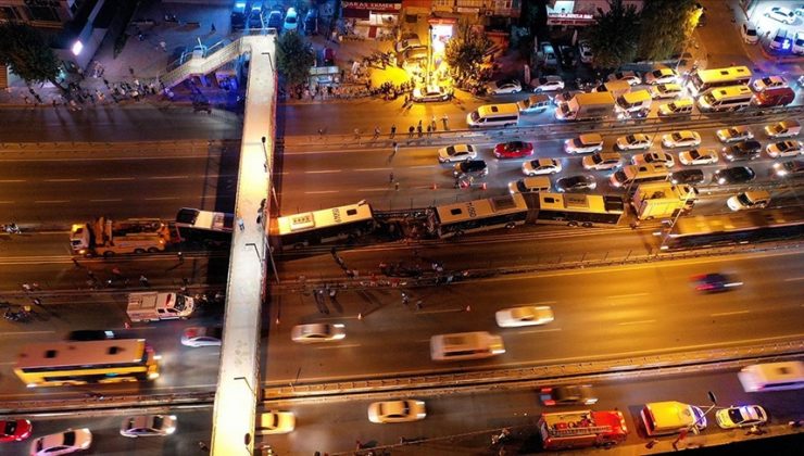 İstanbul Avcılar’da 4 metrobüs çarpıştı: 99 yaralı