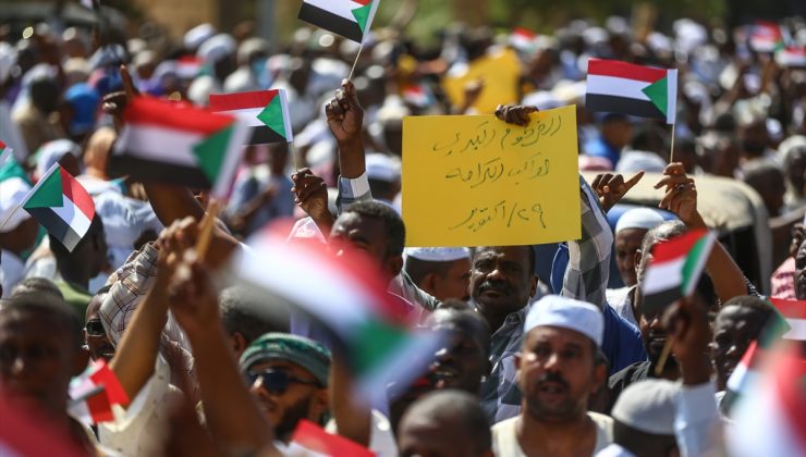 Sudan’da muhtemel “siyasi anlaşma” protesto edildi