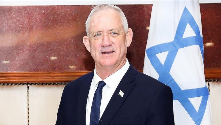 İsrail Savaş Kabinesi üyesi Gantz’dan ülkenin kuzeyinde “savaşa hazırlıklı olunması” uyarısı