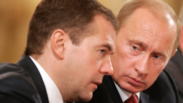 Medvedev: Dış ve iç düşmanı yenmek için en önemli şey Putin’in etrafında birleşmek