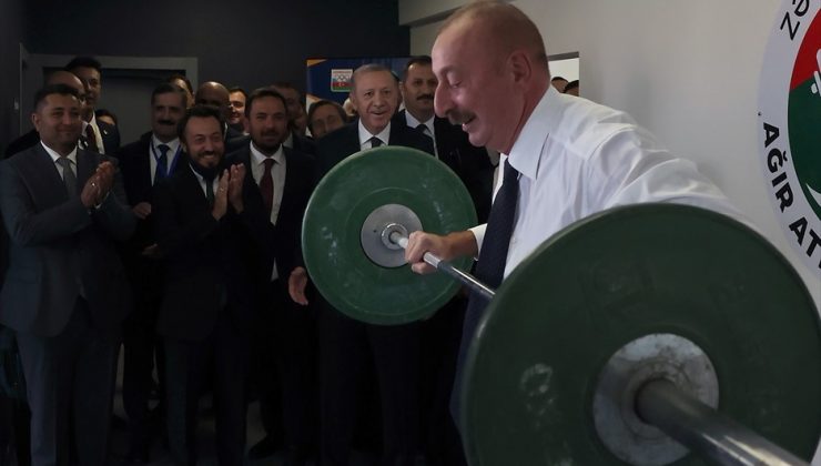 Cumhurbaşkanı Erdoğan, Aliyev’in performansına hayran kaldı