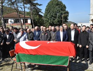 Maden ocağındaki patlamada hayatını kaybeden işçiler son yolculuğuna uğurlanıyor