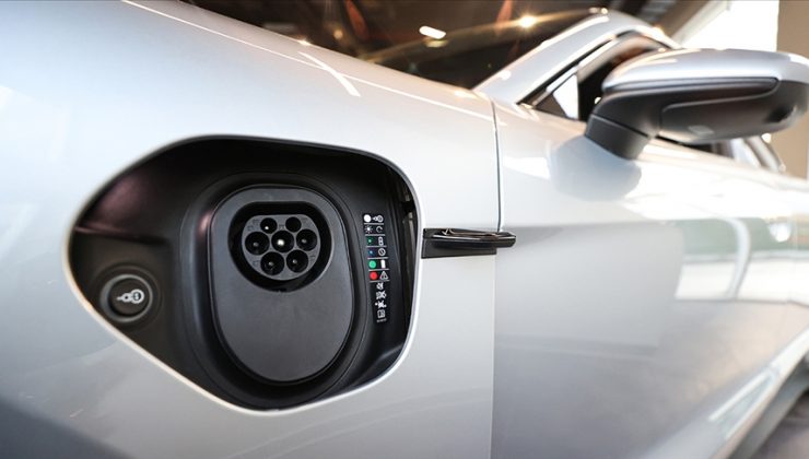 Suudi Arabistan 2026’da 150 bin elektrikli otomobil üretecek