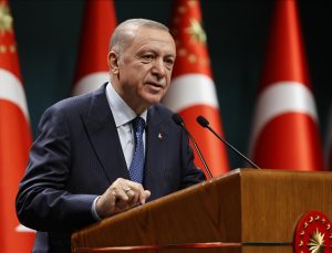 “Başörtüsüne güvence kazandırırken, aile müessesesini de koruyacağız”