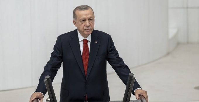 Cumhurbaşkanı Erdoğan: Teröristlerin her an ensesindeyiz!