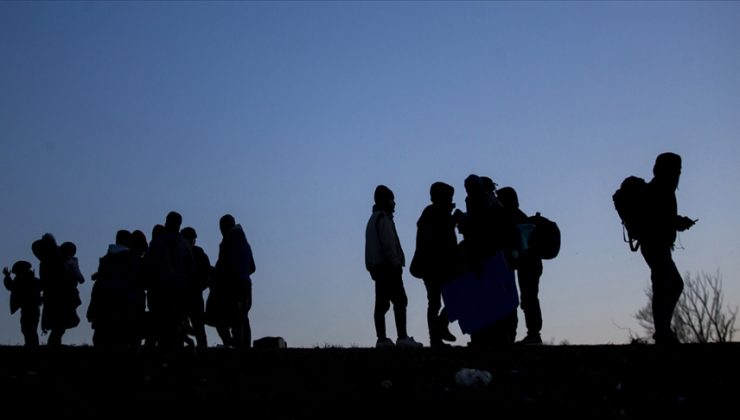 Sırbistan’dan sınırdaki göçmenlere operasyon