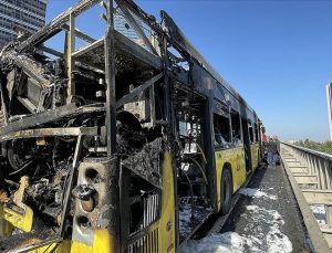 Beşiktaş’ta İETT otobüsü yandı