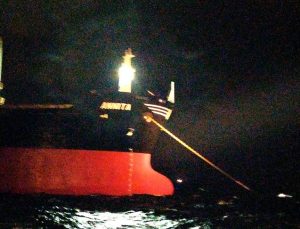 İstanbul Boğazı’nda gemi trafiği, arızalanan gemi dolayısıyla askıya alındı