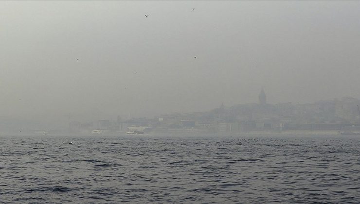 İstanbul Boğazı’nda gemi trafiğine sis engeli: Vapur seferleri iptal edildi
