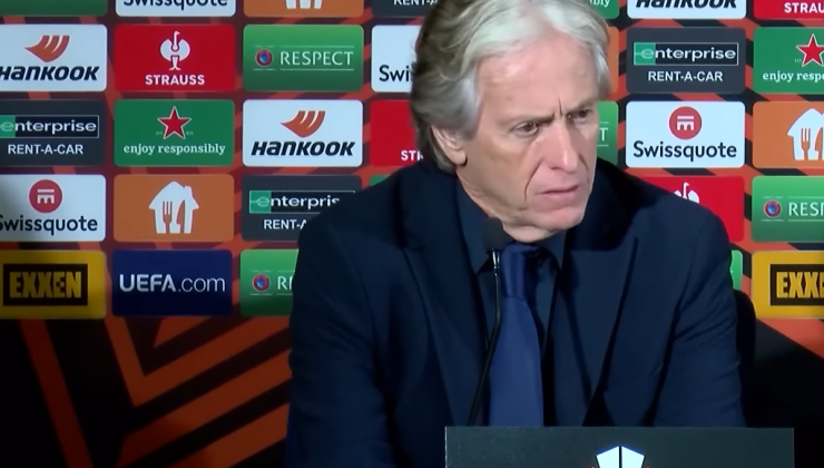 Jorge Jesus sağ gösterip sol vurdu