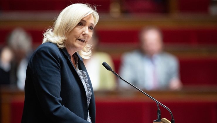 Le Pen, daha fazla cami kapatılmasını istedi