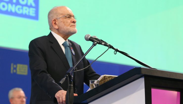 Karamollaoğlu, kongrede solcu şairin dizelerini okudu