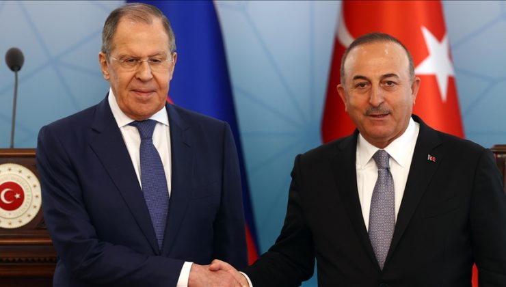 Dışişleri Bakanı Çavuşoğlu, Rus mevkidaşı Lavrov’la tahıl koridorunu görüştü
