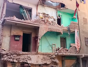 Mısır’da 4 katlı binanın çökmesi sonucu 3 kişi öldü, 3 kişi yaralandı