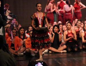 Kuzey Makedonya’daki yarışmada Türk dansçıların rüzgârı