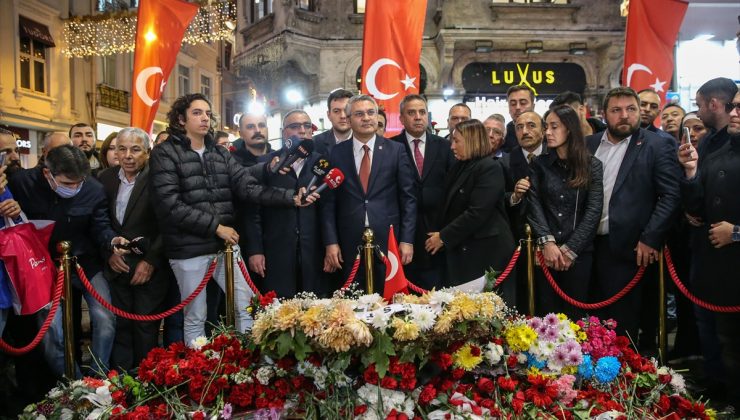 CHP İstanbul örgütü, terör saldırısında yaşamını yitirenleri İstiklal Caddesi’nde andı