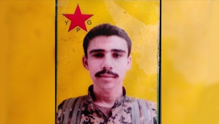 Beyoğlu patlamasının firarisi, YPG terör örgütü sembolü önünde fotoğraf çektirmiş