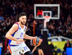 Anadolu Efes İtalya’da krallar gibi