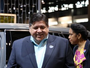 Demokrat Pritzker Illinois valisi olarak yeniden seçildi