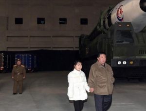 Kuzey Kore lideri kızıyla ilk kez görüntülendi