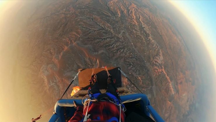 Fransız sporcu Kapadokya’da 2 bin 600 metreden atladı