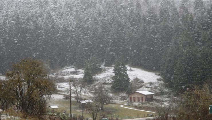 Abant’a mevsimin ilk karı yağdı