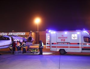 Suudi Arabistan’da rahatsızlanan iki Türk vatandaşı ambulans uçakla İstanbul’a getirildi