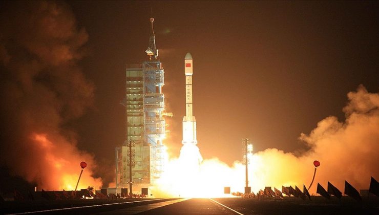 Çin’in taykonot ekibi 3’üncü uzay yürüyüşünü yaptı