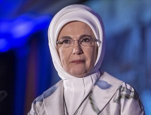 Emine Erdoğan’dan Hıncal Uluç için başsağlığı mesajı