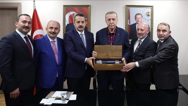 Erdoğan, Yusufeli Belediyesi Hizmet Binası’nı açtı