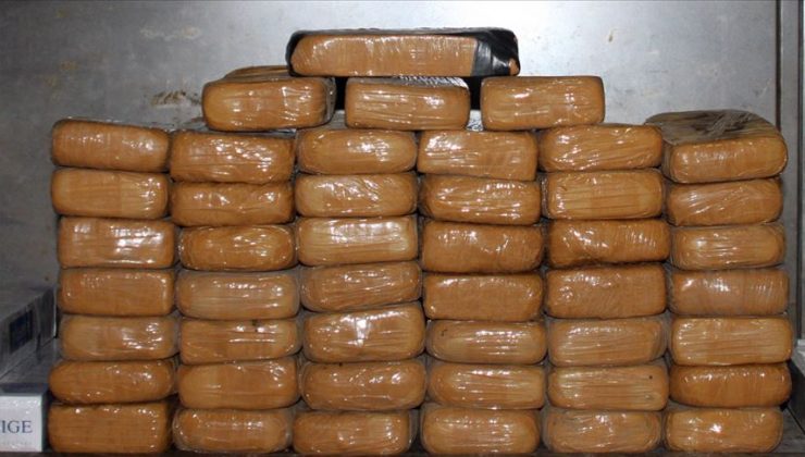 Polisten kaçan sürücünün aracından 20 kilogram eroin çıktı